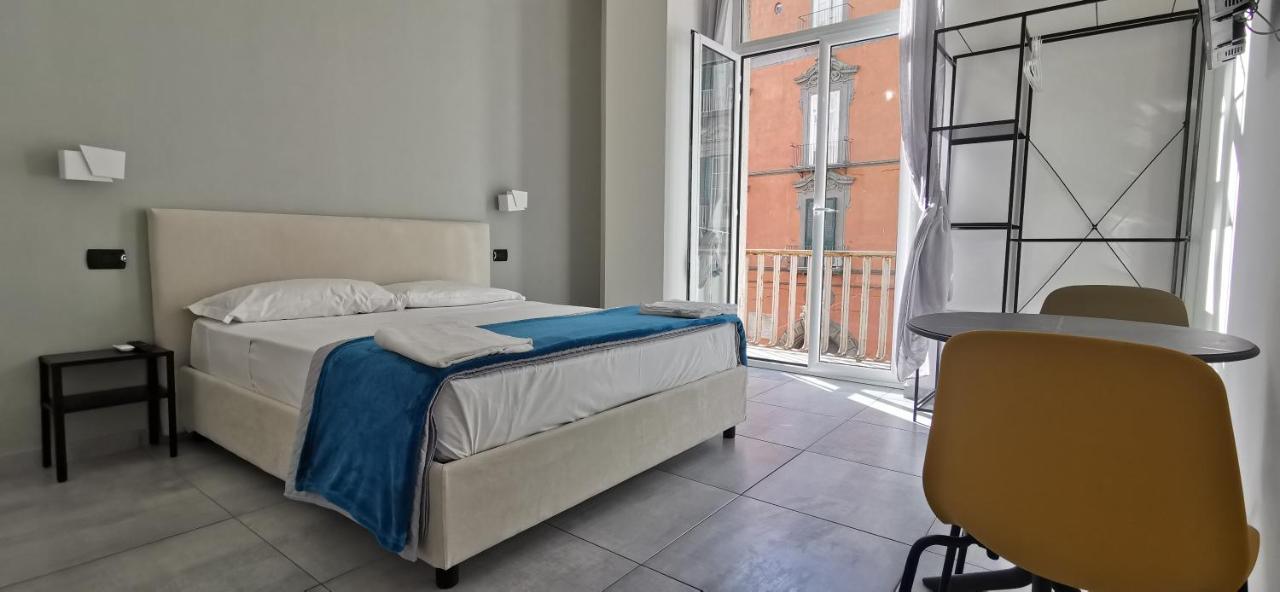Hi Relais Rooms Naples Exterior photo